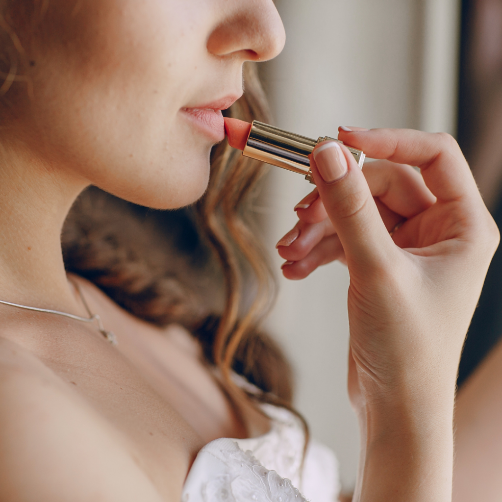 唇妝的藝術-唇膏顏色-唇筆